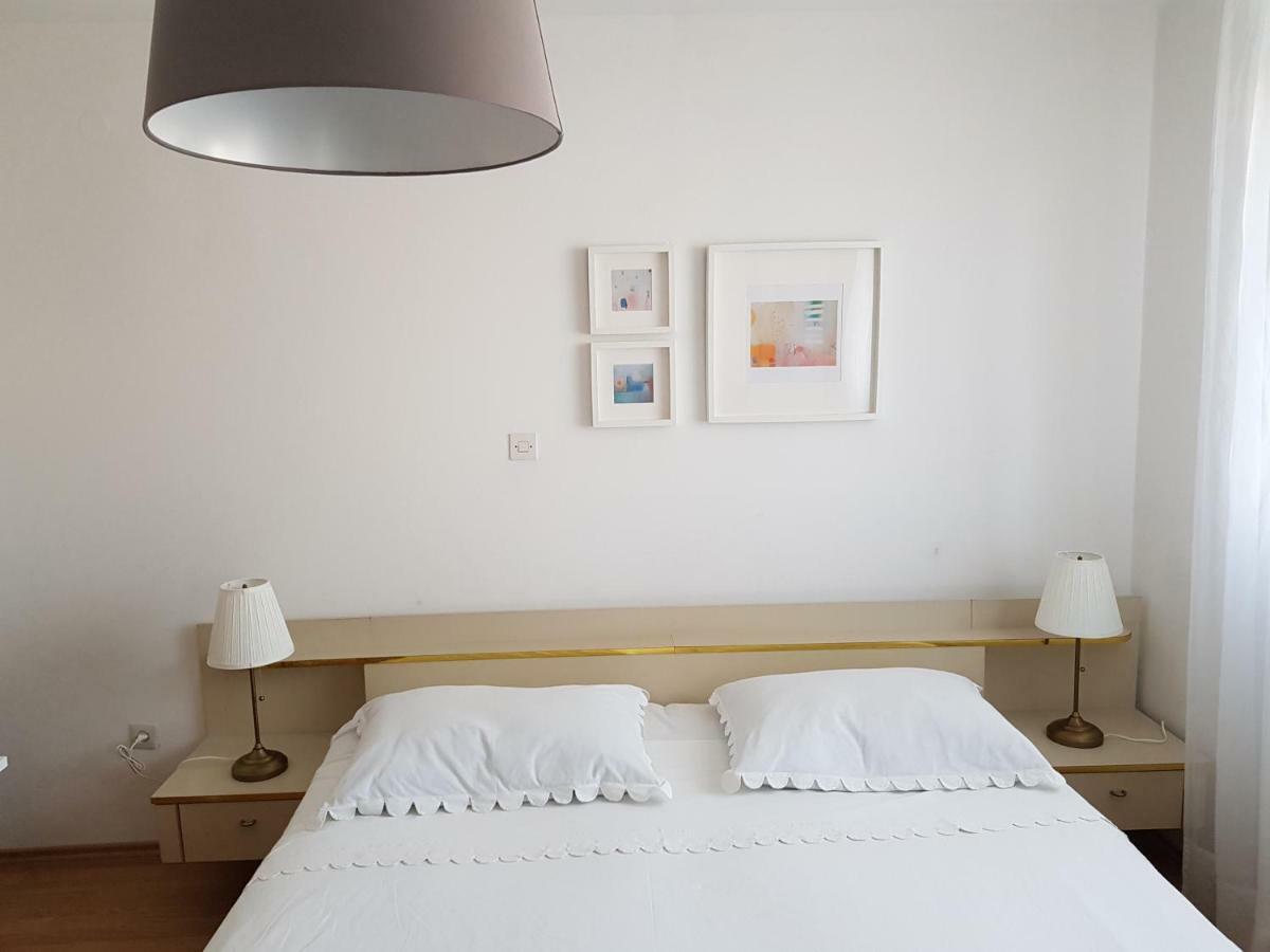 Apartmani Mira Vodice Exterior photo